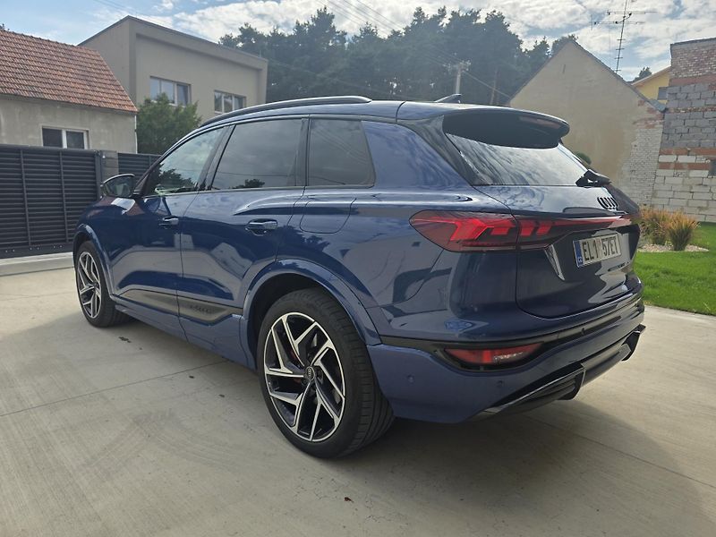 Audi SQ6 e-tron (2025) Edition One Blue - fotka 6 z 33