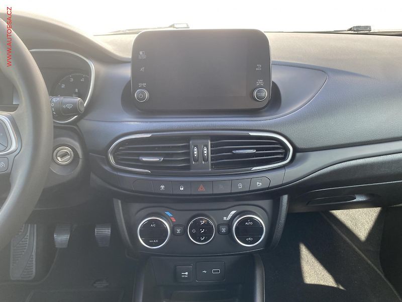 Fiat Tipo (2022) 1.0 FireFly, AC, park.asist - fotka 12 z 17