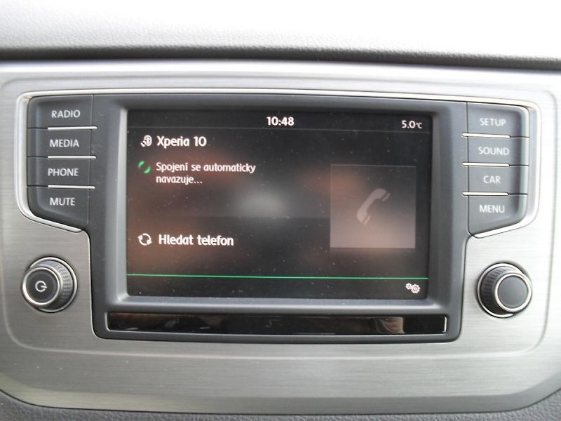 Volkswagen Golf Sportsvan 1,6 TDI Tempomat ALU kola PDC - fotka 29 z 35