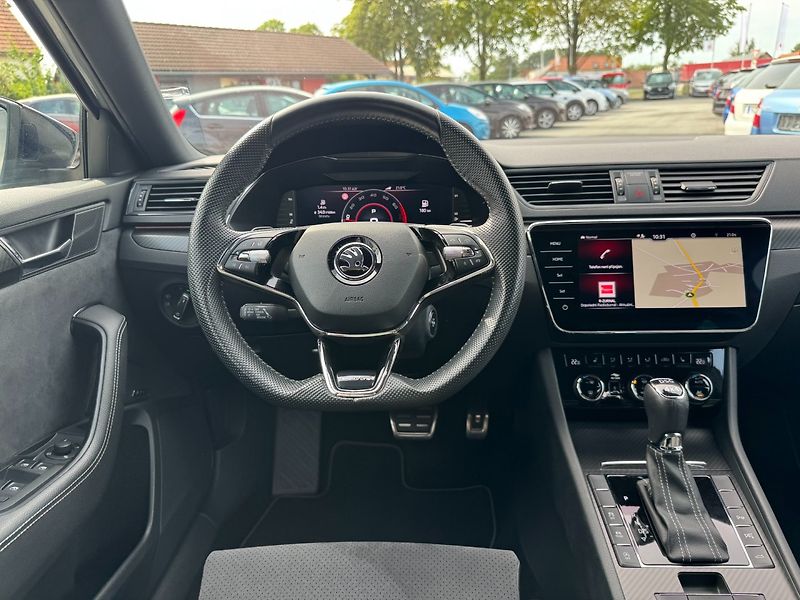 Škoda Superb (2021) Sportline 2.0 TSI DSG 4x4 - fotka 17 z 45