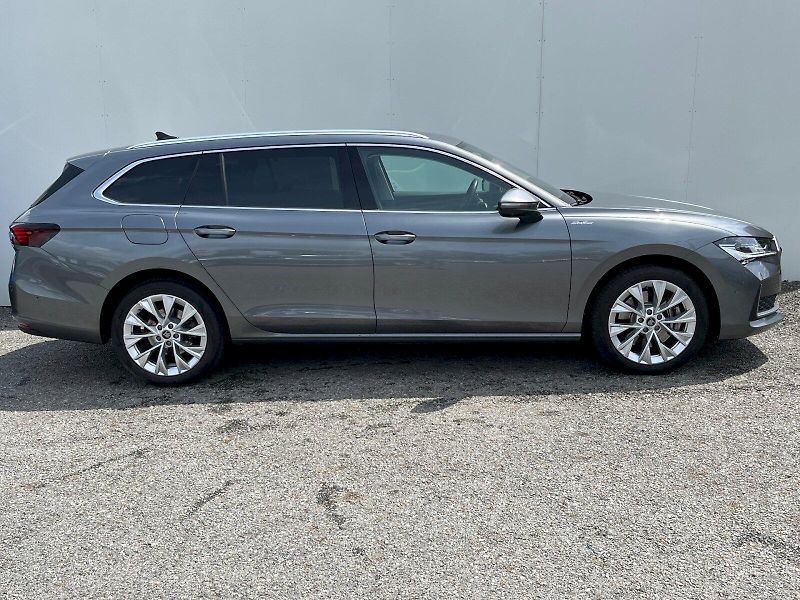 Škoda Superb (2025) 2.0 TDI 142kW 4x4 L&K Combi DS - fotka 31 z 32