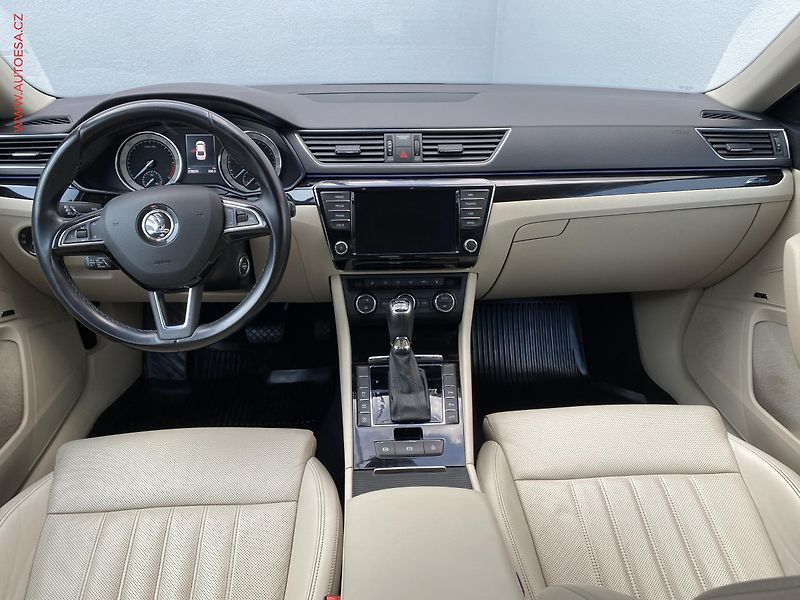 Škoda Superb (2015) 2.0 TDi 4x4, ČR, DSG - fotka 8 z 20