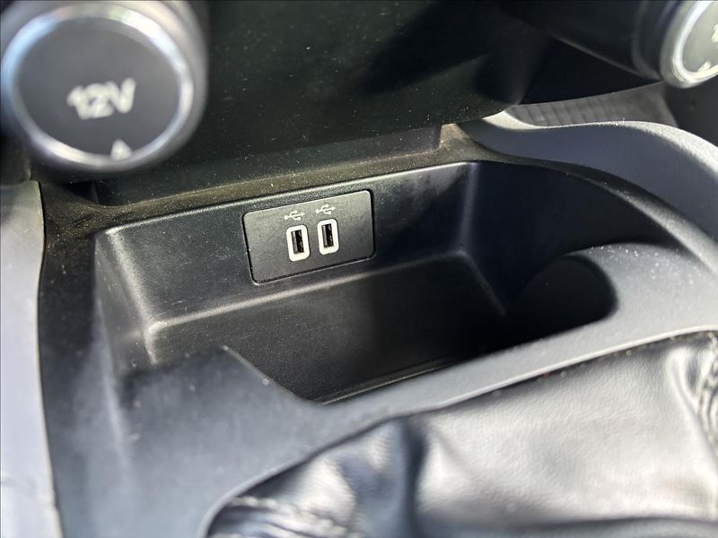 Ford Ranger 3,2 Limited 147kW DPH - fotka 32 z 37