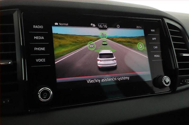 Škoda Karoq (2023) Sportline 1.5 TSI - fotka 14 z 21
