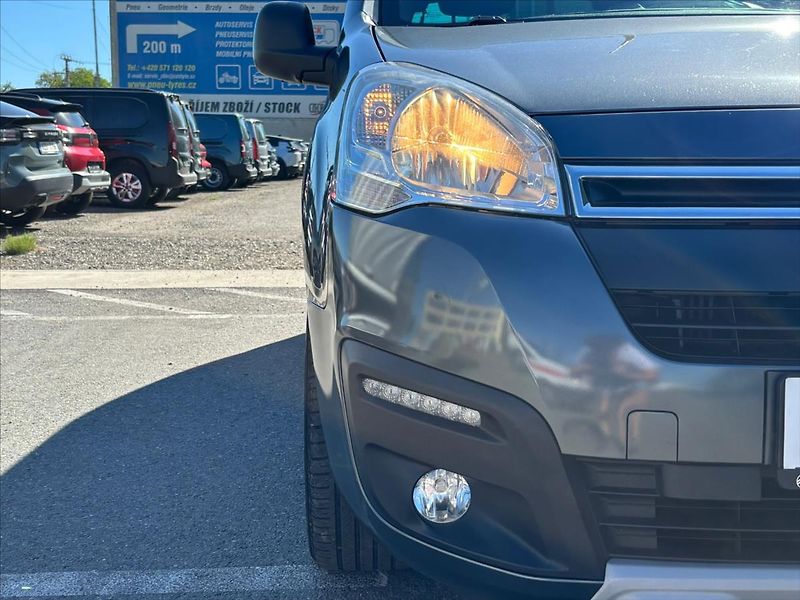 Citroën Berlingo 1,6 BlueHDI  ČR, 1.maj. - fotka 8 z 25