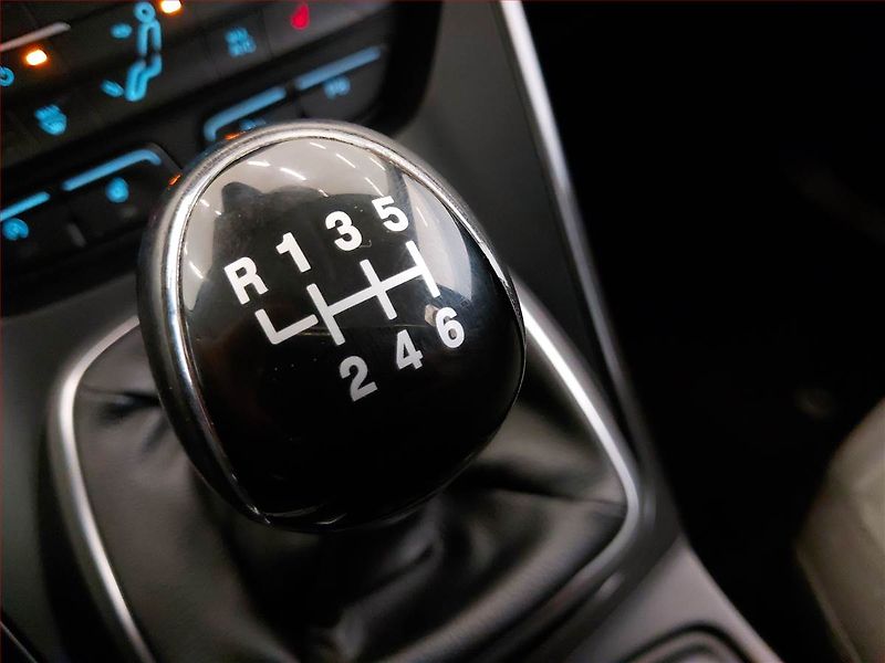 Ford Grand C-MAX (2015) Trend 1.5 TDCi, 7 míst, Navi - fotka 21 z 23