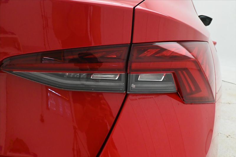 Škoda Octavia 2,0 TDI 110kW DSG VIRTUAL NAVI - fotka 28 z 29