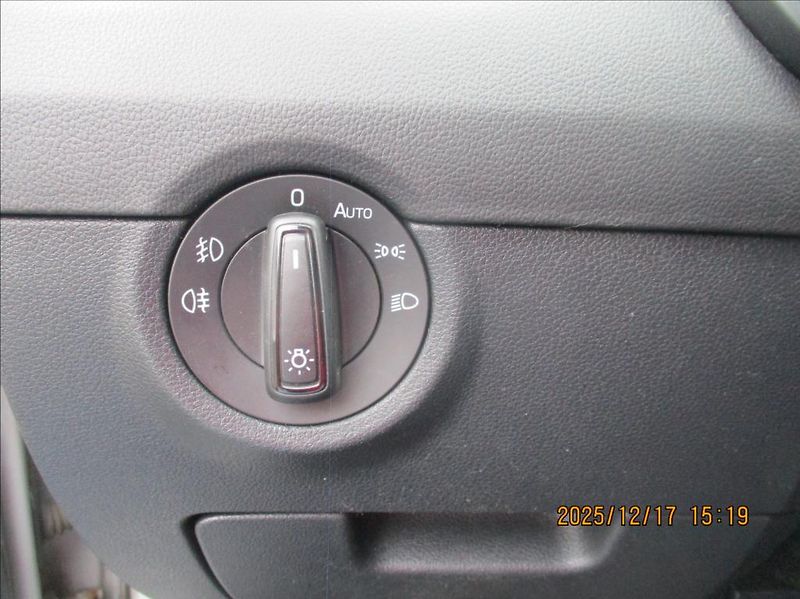 Škoda Octavia 2,0 TDI RS, DSG,serviska,navi, - fotka 25 z 42