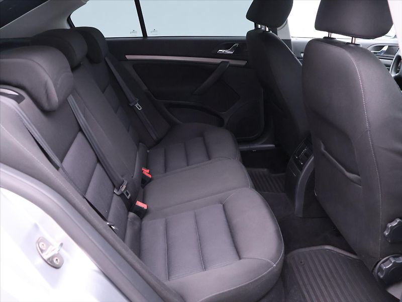 Škoda Octavia 1,9 TDI Serv.Kniha STK 04/28 - fotka 11 z 28