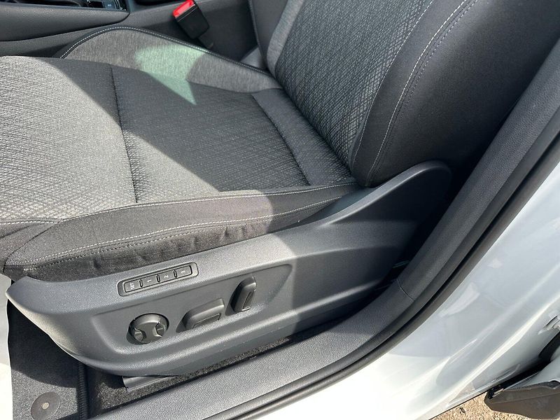 Škoda Karoq (2022) 2,0TDI 4x4 DSG Style - fotka 19 z 31