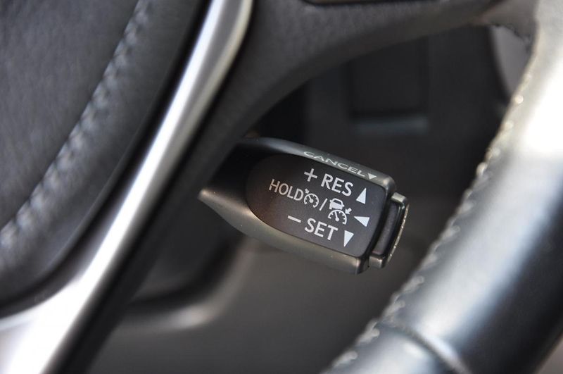 Toyota RAV4 2.5HSD 114kW - fotka 19 z 22
