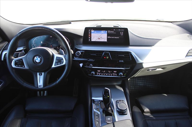 BMW Řada 6 640i xDrive GT 250kW M PAKET - fotka 17 z 36