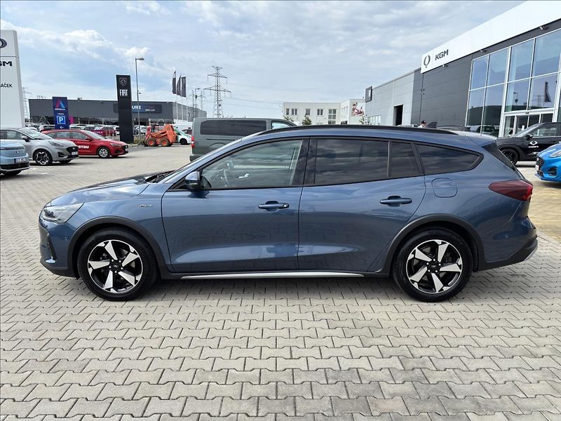 Ford Focus 1,0 mHEV 114kW Active DPH - fotka 2 z 44