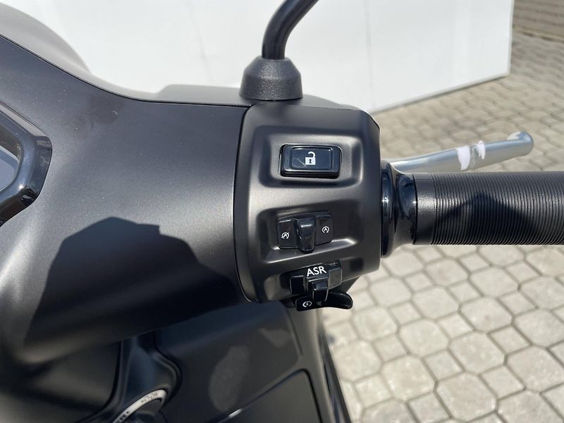 Vespa (2026) GTS 125 Super Sport EU5+ - fotka 12 z 12