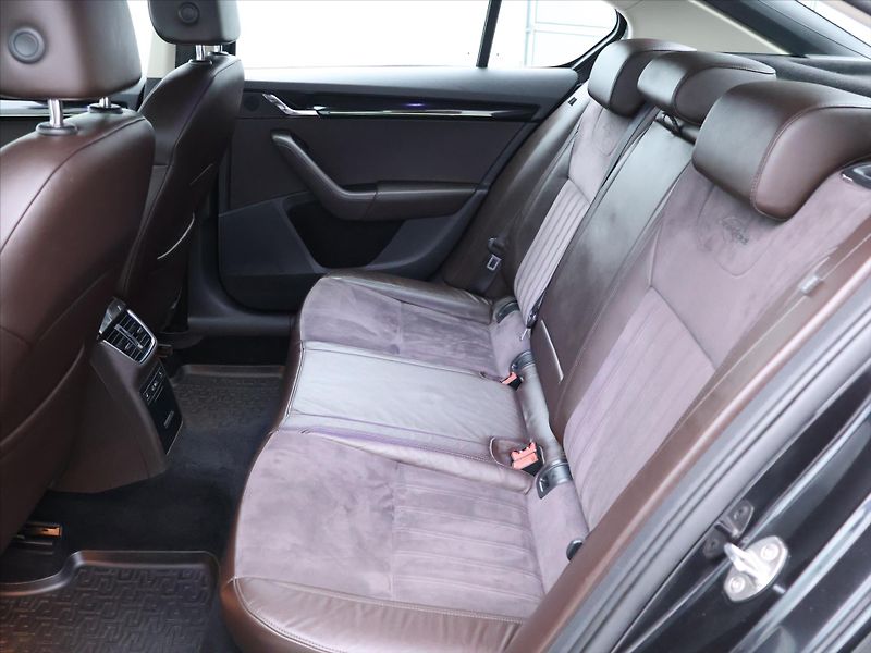Škoda Octavia 2.0 TDI 110kW DSG L&K LED CZ - fotka 13 z 34