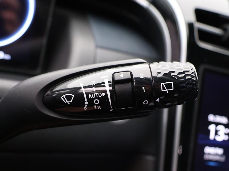 Hyundai Tucson 1,6 T-GDI 132kW 4x4 CZ Premium - fotka 21 z 36