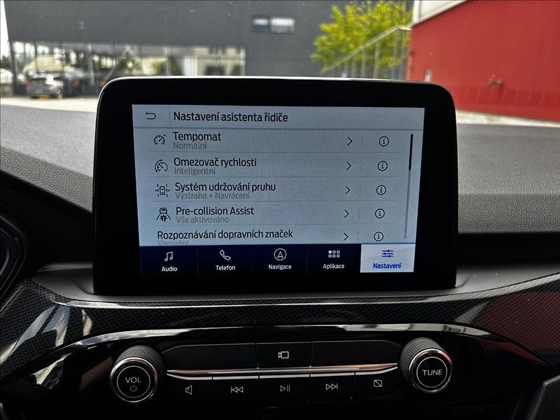Ford Kuga 1,5 EcoBoost 110kW ST-Line - fotka 29 z 34