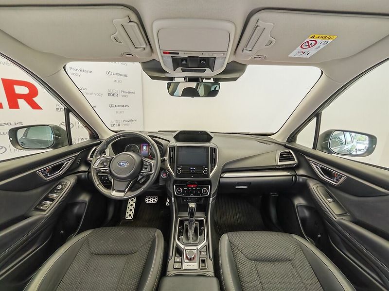 Subaru Forester 2.0 benzin - fotka 14 z 48