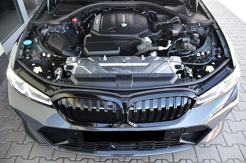 BMW Řada 3 320d xDrive M-SPORT  - fotka 18 z 43