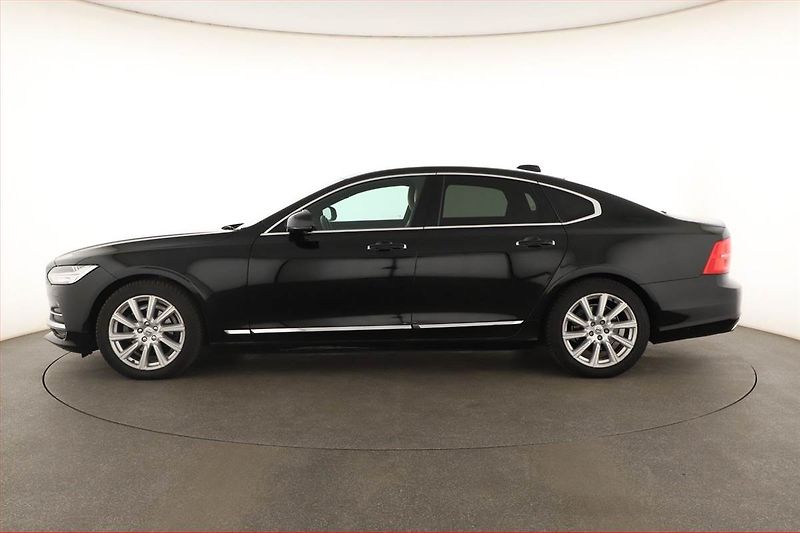 Volvo S90 (2018) D4 AWD - fotka 3 z 21