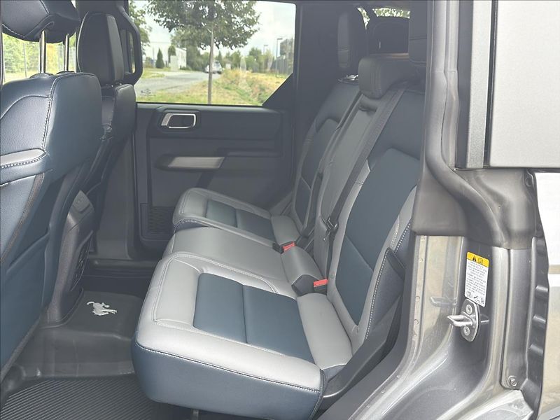 Ford Bronco 2,7 V6 AUT OUTER BANKS ČR - fotka 15 z 36