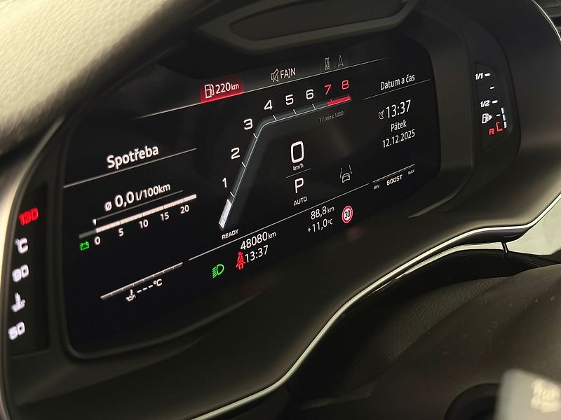 Audi SQ8 4.0TFSI V8 373kW Competition - fotka 29 z 31