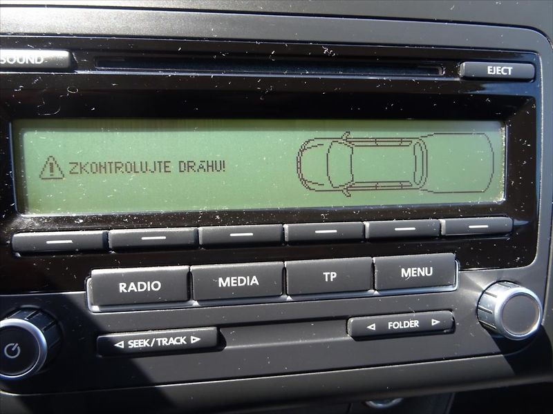 Volkswagen Touran 2,0 TDi 103 kW - fotka 25 z 33