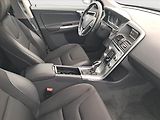 Volvo XC60 (2017) Momentum D4 - náhled 9