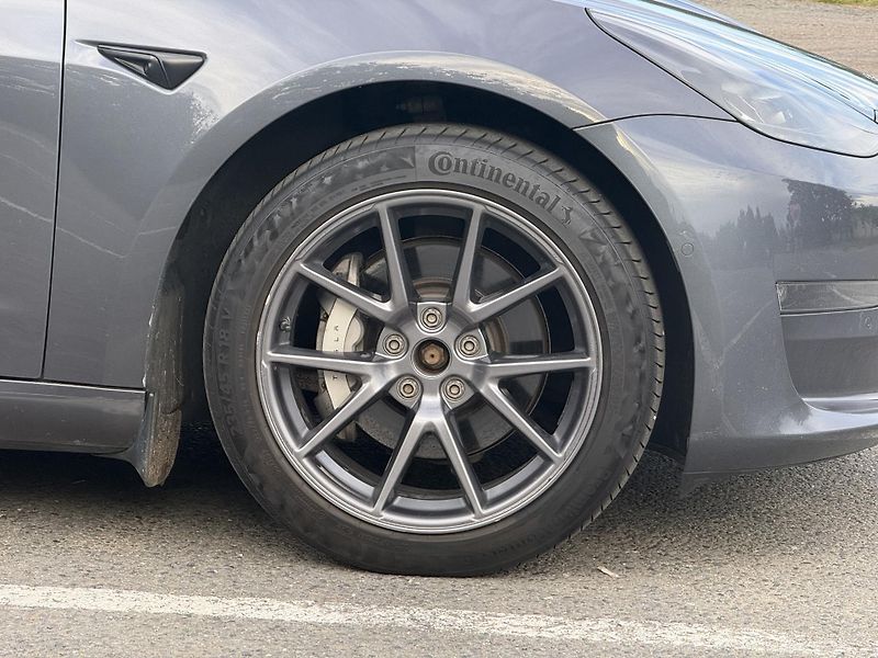 Tesla Model 3 (2022) LR, 93 %, tažné, Ryzen, Matrix - fotka 21 z 30