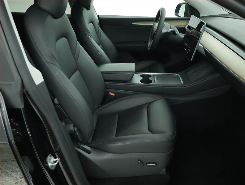 Tesla Model Y (2023) Long Range AWD 79kWh, SoH 93% - fotka 9 z 22