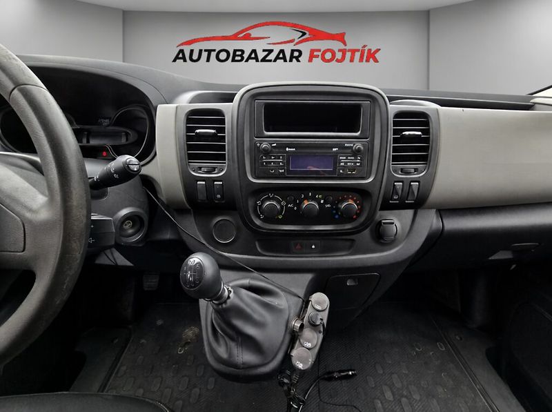 Renault Trafic (2017) 1.6 DCi 92KW 8.místné - fotka 14 z 23