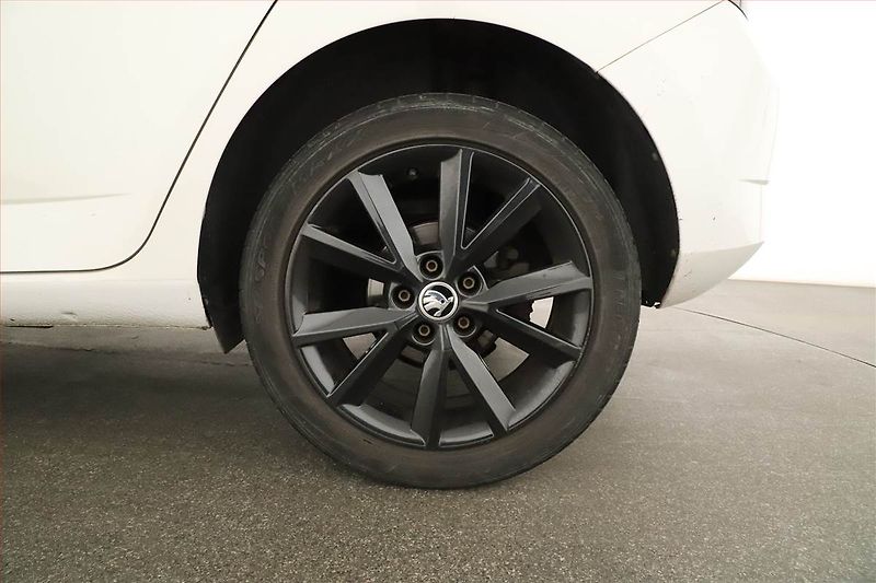 Škoda Fabia (2017) Style 1.0 TSI, Automat - fotka 17 z 17