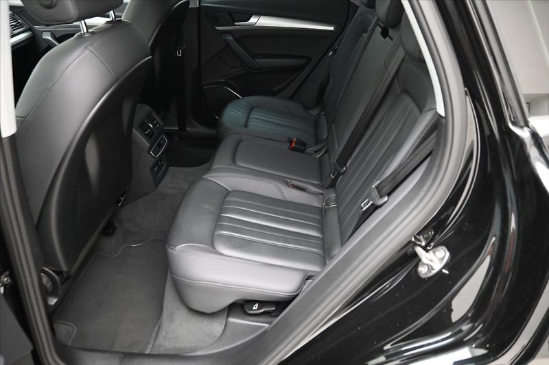Audi Q5 2,0 50TFSIe 195kW 4x4 S-Tronic - fotka 14 z 32
