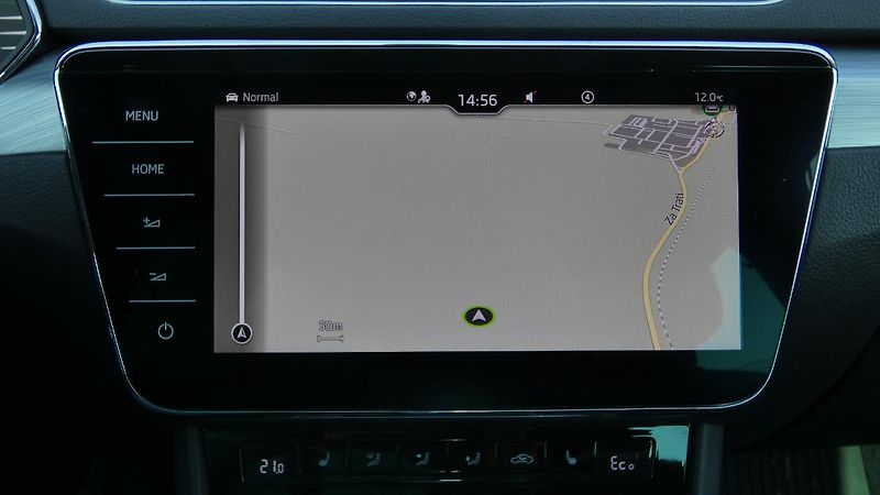 Škoda Superb 1.4 TSI iV Ambition DSG - fotka 15 z 23