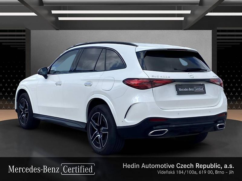 Mercedes-Benz GLC (2023) 400 e 4MATIC - fotka 3 z 29