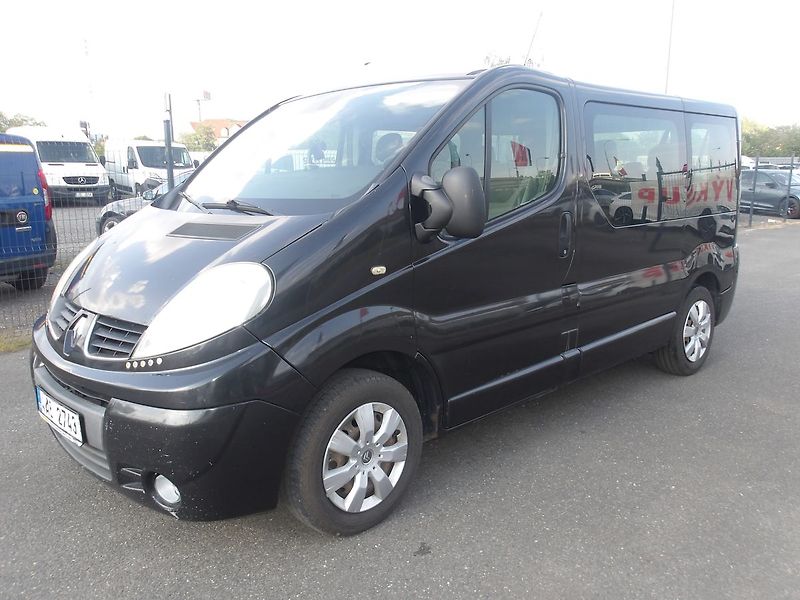 Renault Trafic 2,0DCi 8 MÍST SERVISOVANÉ !!! - fotka 1 z 30