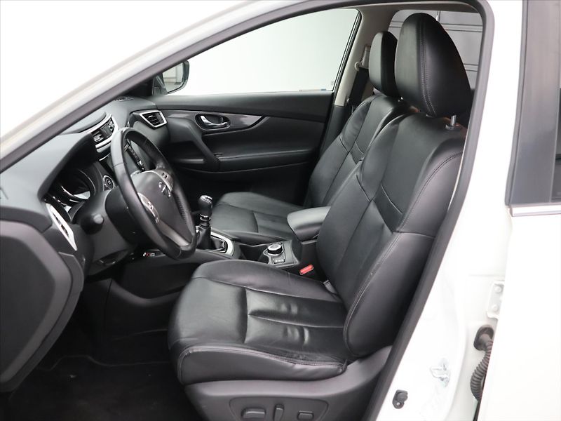 Nissan X-Trail 1,6 dCi 130kw 4WD Kůže Panoram - fotka 12 z 35