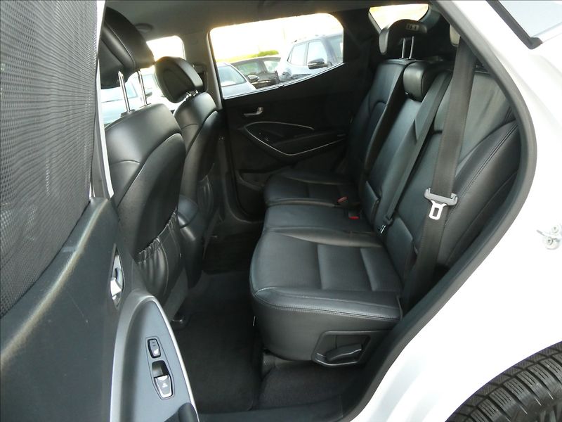 Hyundai Santa Fe 2,2 CRDi 4x4 Automat,DPH,Premi - fotka 23 z 62