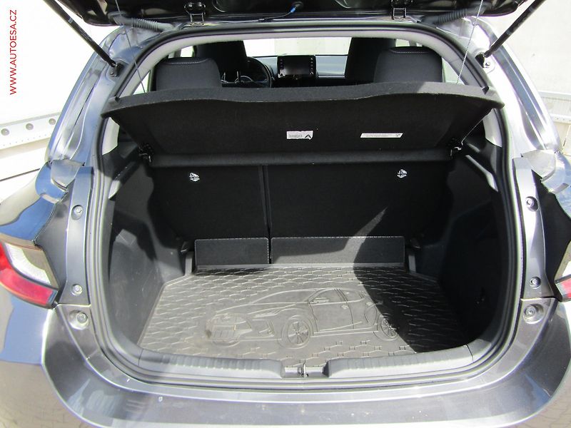 Mazda 2 (2023) 1.5 VVFi hybrid, 1.maj,ČR - fotka 8 z 22