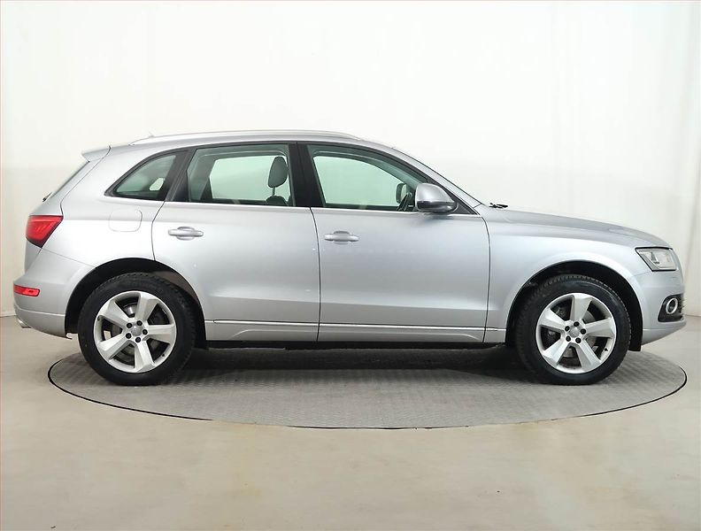 Audi Q5 (2014) basis 3.0 TDI - fotka 6 z 14