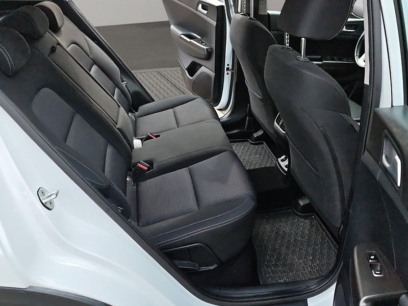 Kia Sportage (2018) ČR , kamera , 1.majitel - fotka 19 z 20