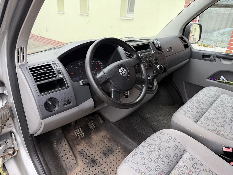 Volkswagen Caravelle (2009) WV Caravelle 2,5 TDI Long - fotka 4 z 11