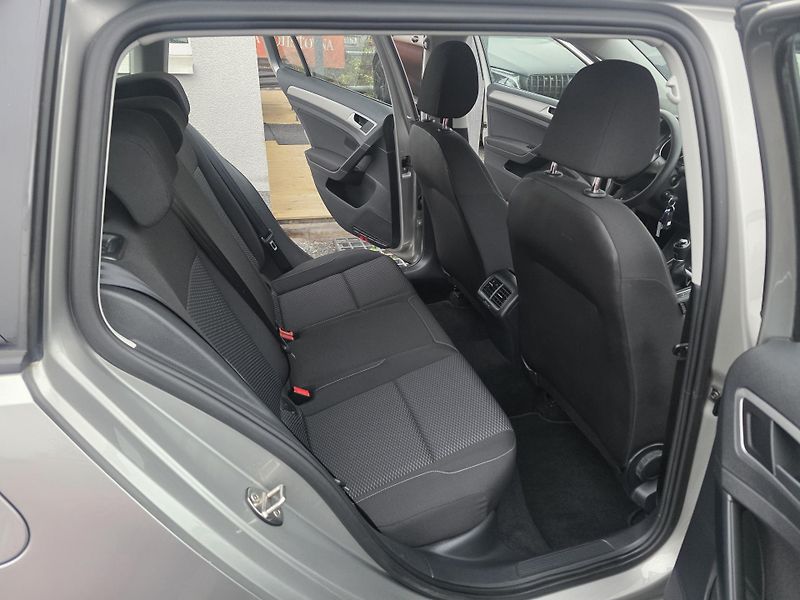 Volkswagen Golf Variant 1.6 TDI  - fotka 9 z 15