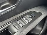 Peugeot 3008 1,2 PT AT 1.ČR PLNÝ SERVIS - náhled 31