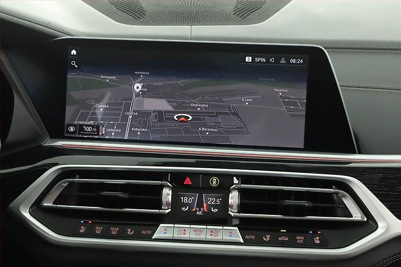 BMW X7 (2021) xDrive40d - fotka 16 z 20