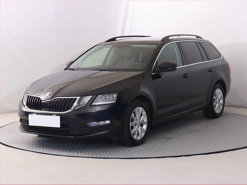 Škoda Octavia (2019) 1.6 TDI, Automat, Navi - fotka 2 z 20