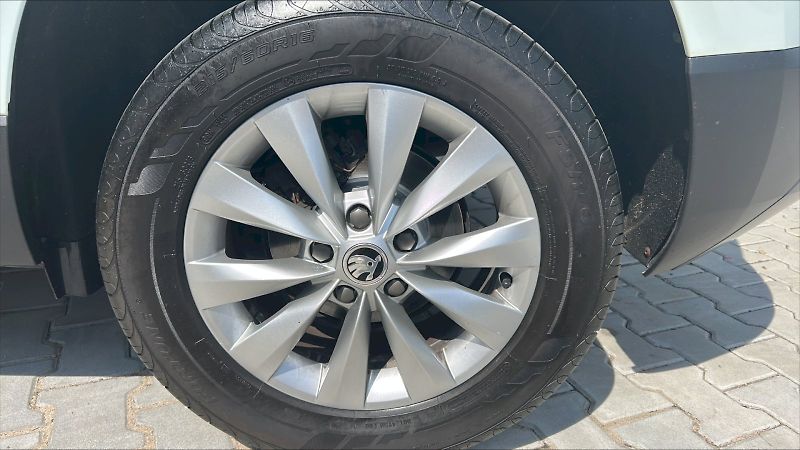 Škoda Karoq (2018) AMBITION TDI 1.6/85KW 6MP - fotka 18 z 24