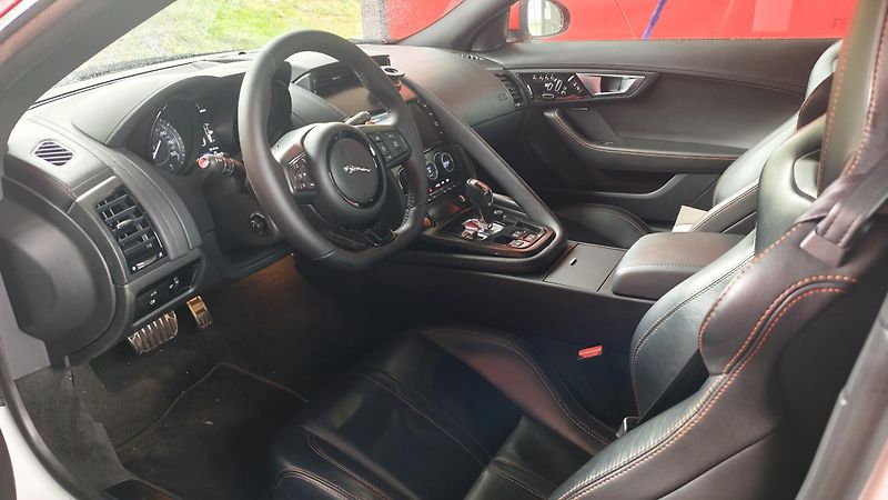 Jaguar F-Type (2015) Jaguar F-Type 3.0 V6 S/C 380PS - fotka 10 z 12