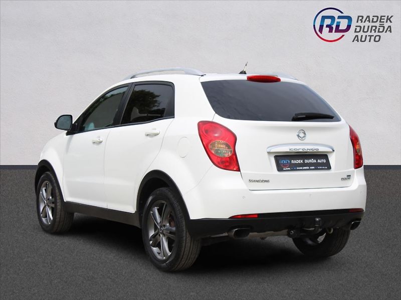 SsangYong Korando 2,0 D20T  AUTOMAT,4x4,TAŽNÉ - fotka 7 z 27