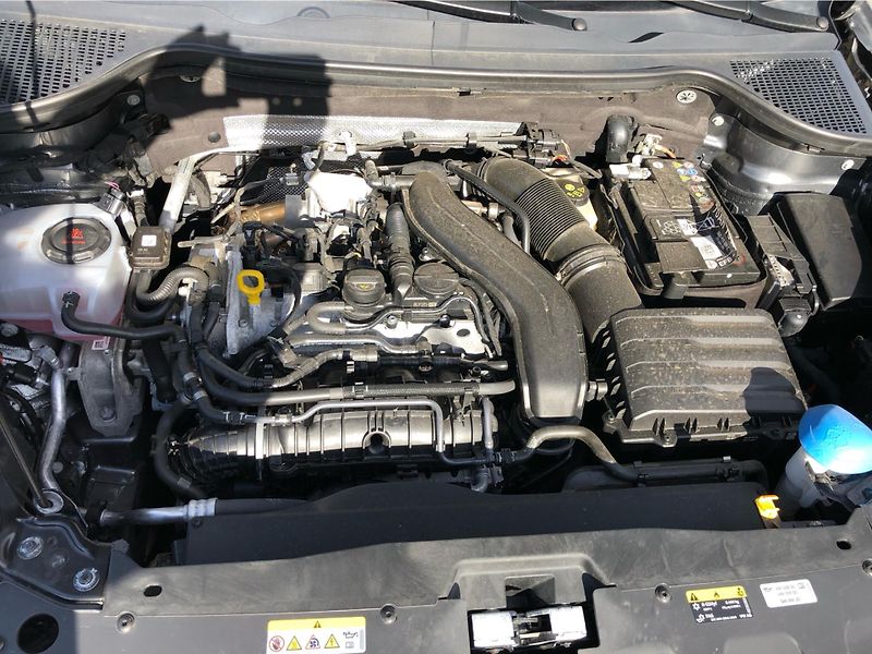 Škoda Karoq Sportline 1.5 TSI DSG - fotka 30 z 30